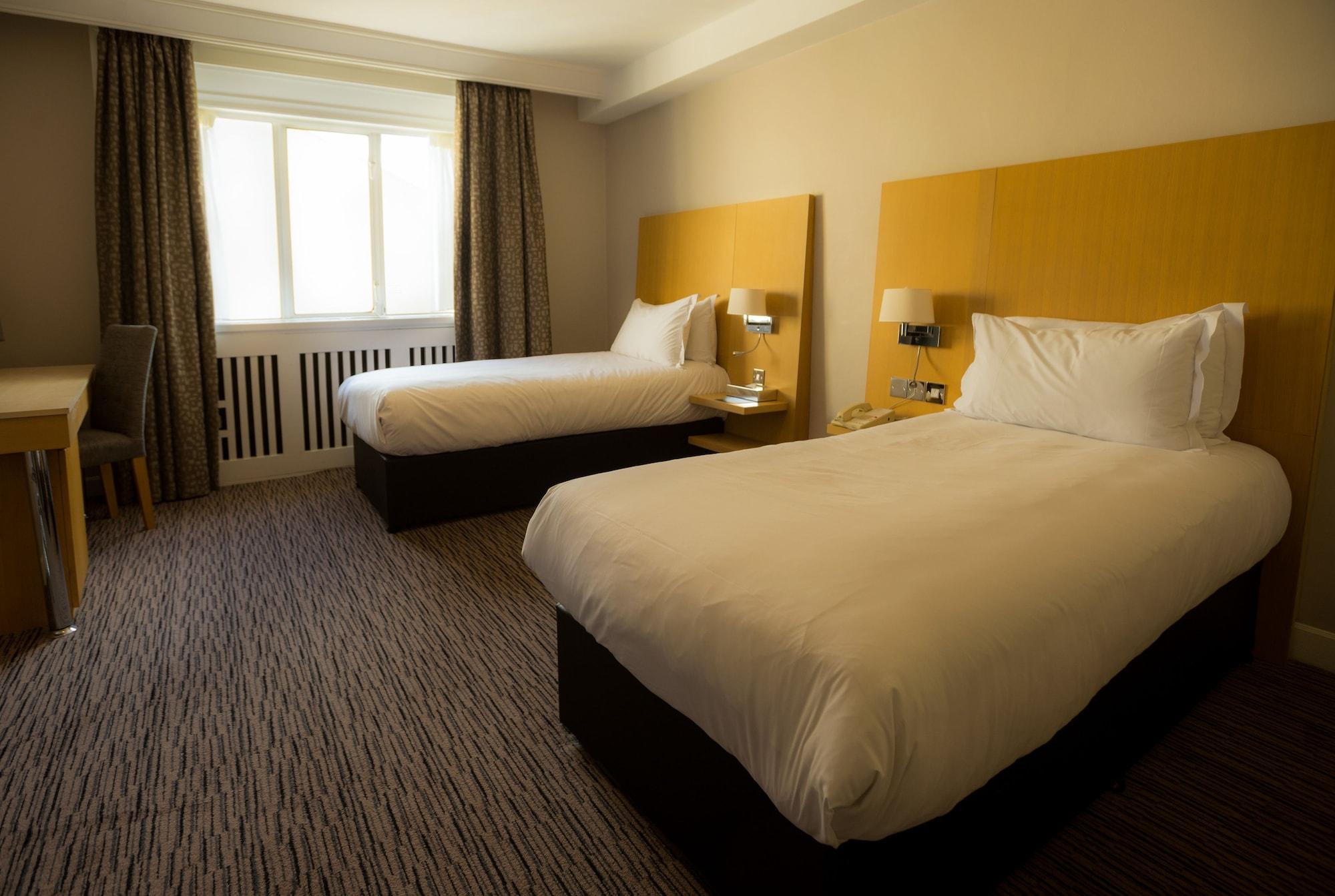 Park Inn By Radisson Shannon Airport Экстерьер фото