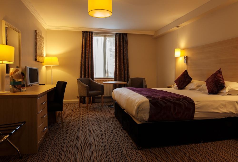 Park Inn By Radisson Shannon Airport Экстерьер фото