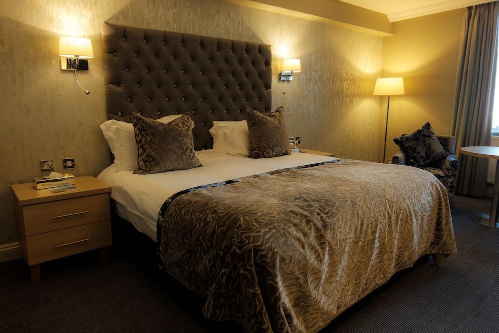 Park Inn By Radisson Shannon Airport Экстерьер фото