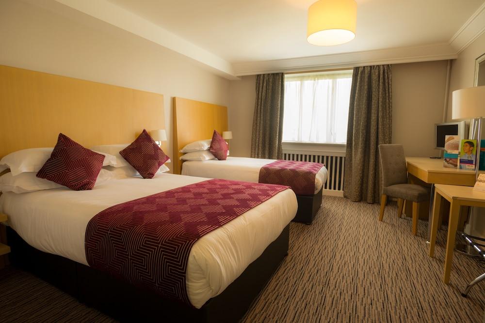 Park Inn By Radisson Shannon Airport Экстерьер фото