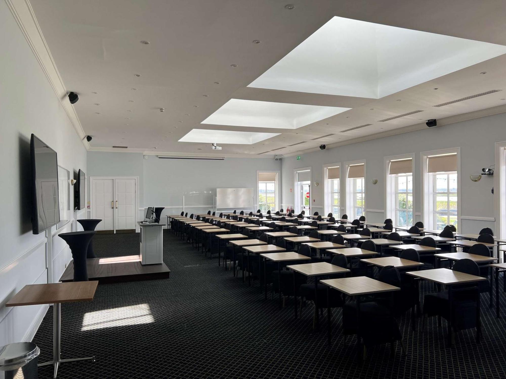 Park Inn By Radisson Shannon Airport Экстерьер фото