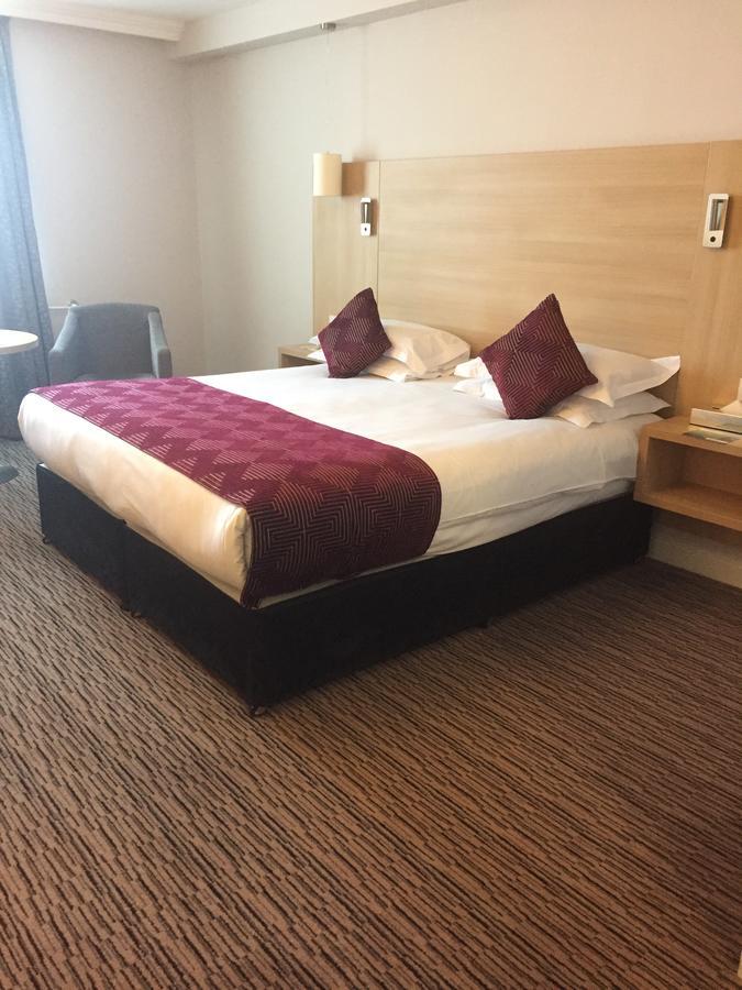 Park Inn By Radisson Shannon Airport Экстерьер фото