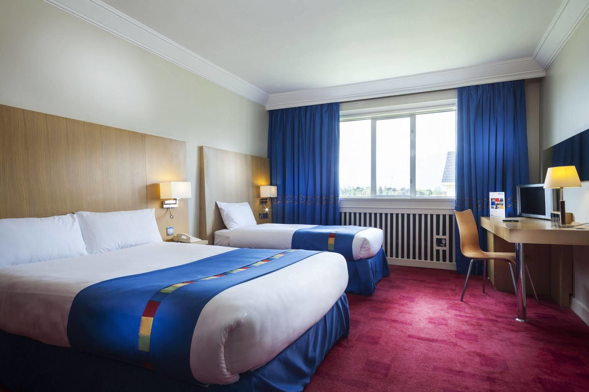 Park Inn By Radisson Shannon Airport Экстерьер фото