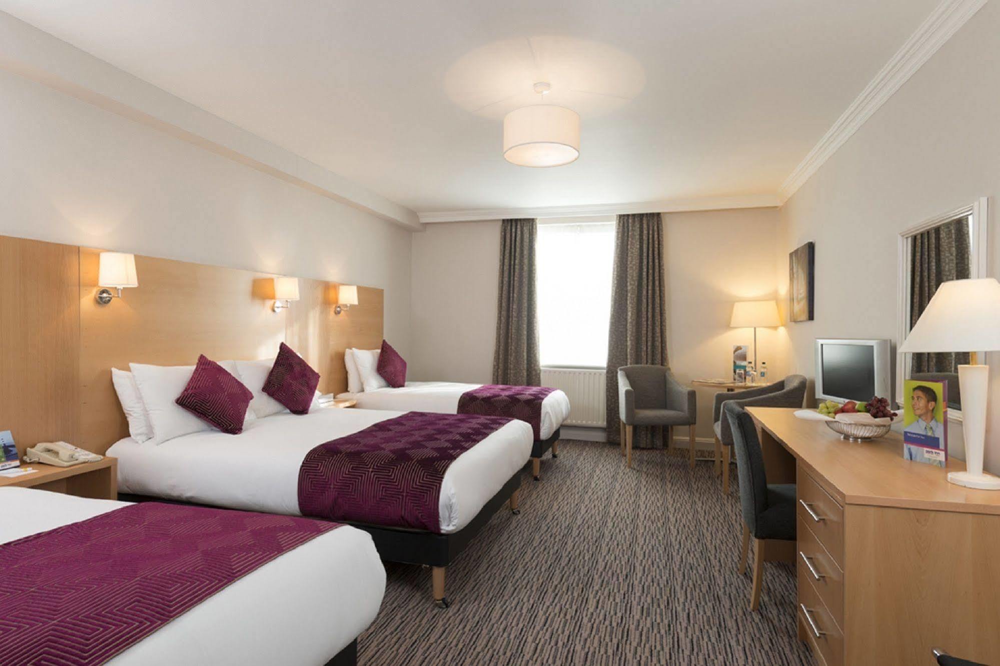 Park Inn By Radisson Shannon Airport Экстерьер фото