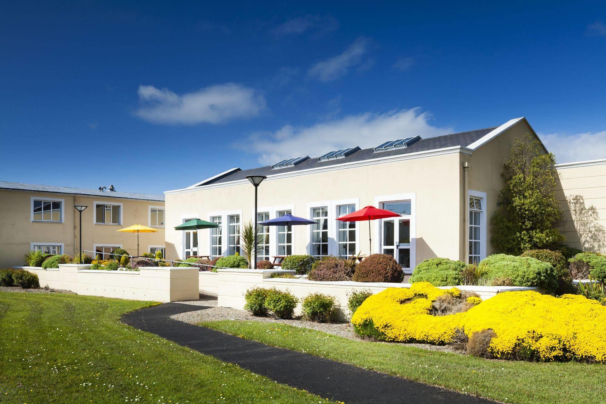 Park Inn By Radisson Shannon Airport Экстерьер фото